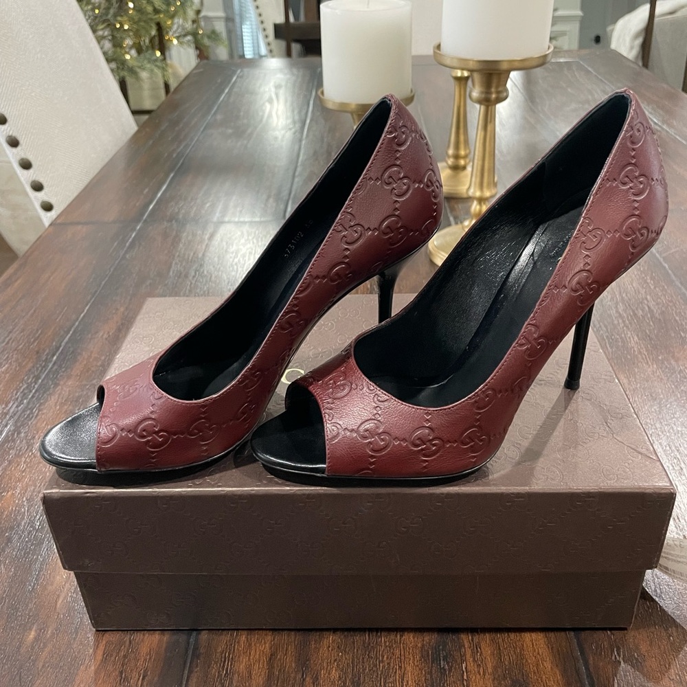 Gucci Aleppo pumps  for sale size 38/8